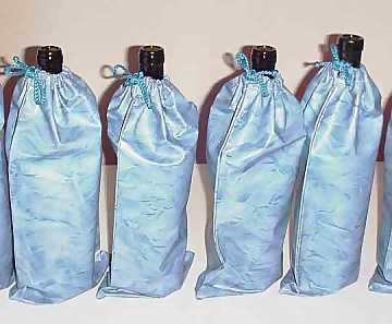 Wine bottles hidden inside bags and ready
for blind tasting