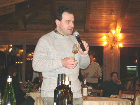 Antonello Biancalana durante la degustazione dell'Albana di Romagna Passito Casa Lola 2005