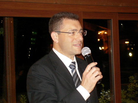 Dr. Giovanni Capuano during one of his speeches
