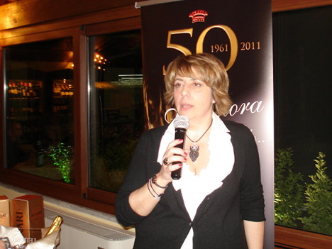 Lucia Letrari durante uno dei suoi interventi