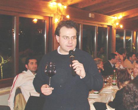 Antonello Biancalana durante la degustazione dell'Amarone della Valpolicella Valpantena 2003