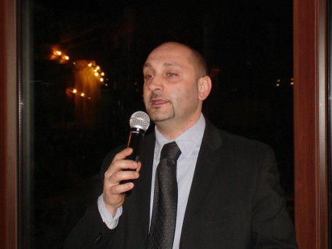Fabrizio Ressia during one of his speeches