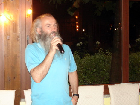 Giovanni Rodolfi during one of his speeches