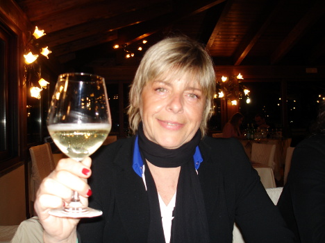 Maria Luisa Dalla Costa with a glass of Valdobbiadene Superiore di Cartizze 2016
